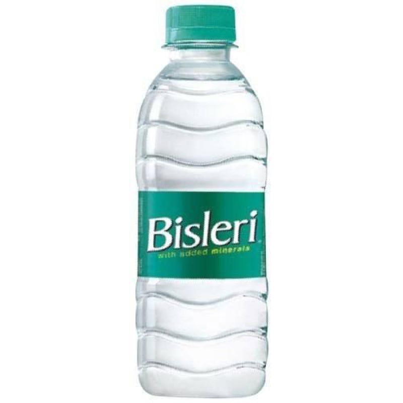 Вода 250 градусов. Bisleri Mineral Water. Бутылка для воды. Минеральные воды. Вода в бутылке фирмы.